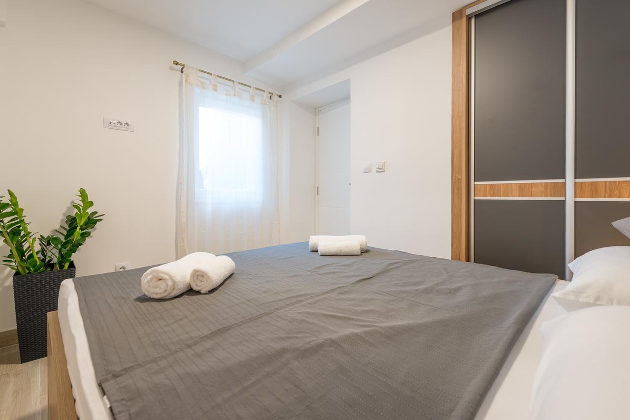Apartment Hektor ดูบรอฟนิก ภายนอก รูปภาพ